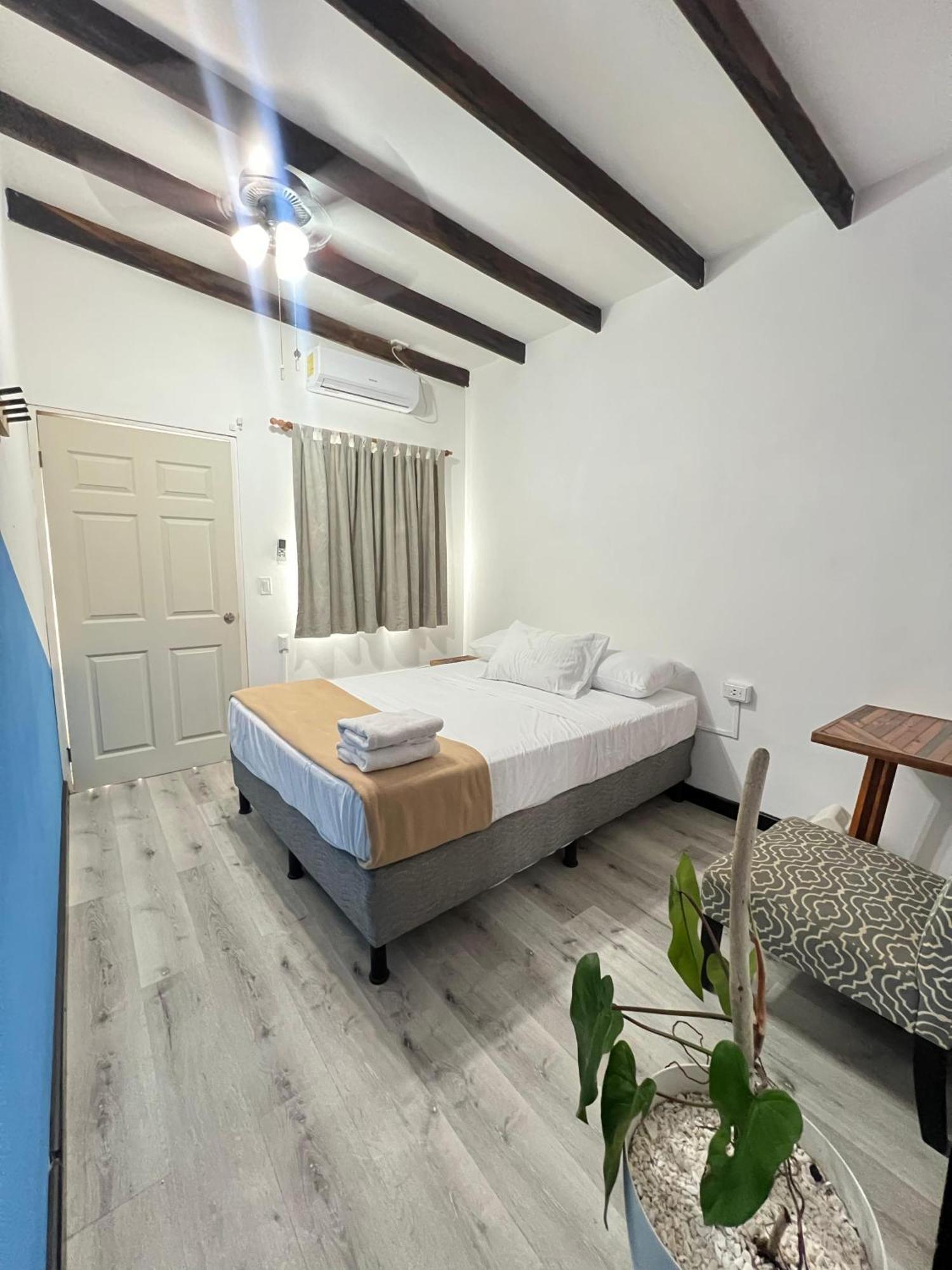 Hotel Carey Pedasi Town Ngoại thất bức ảnh